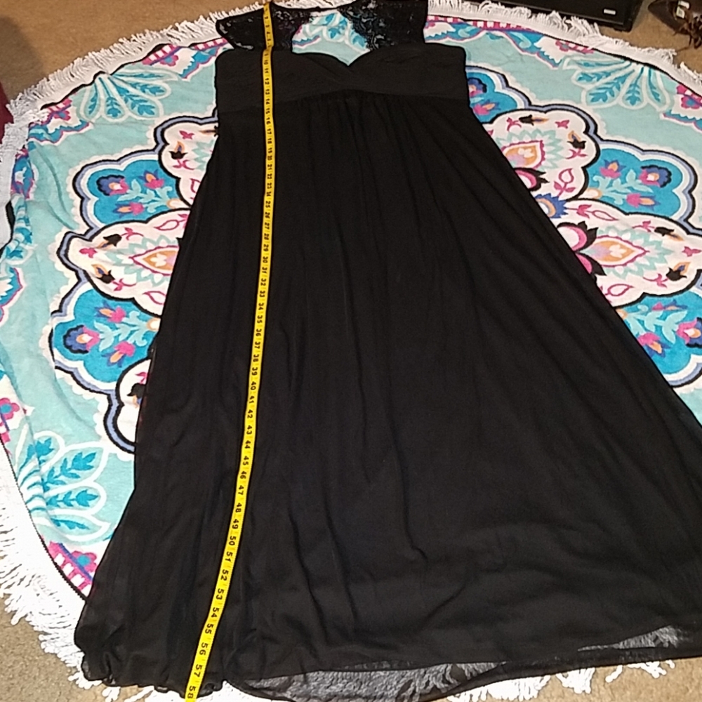 EVA FORMAL DRESS - Picture 3 of 8